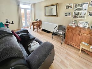 Dining room- click for photo gallery